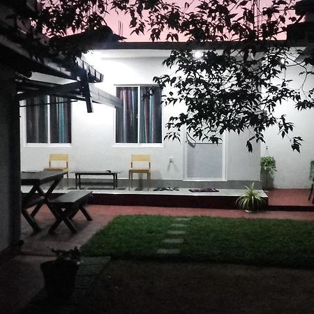 Ferienwohnung Araliya White House Negombo Exterior foto