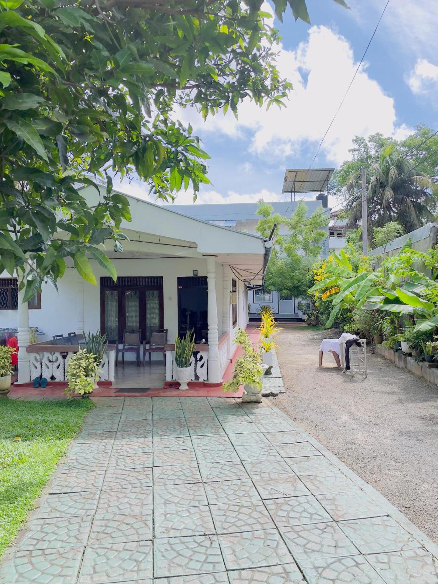 Ferienwohnung Araliya White House Negombo Exterior foto