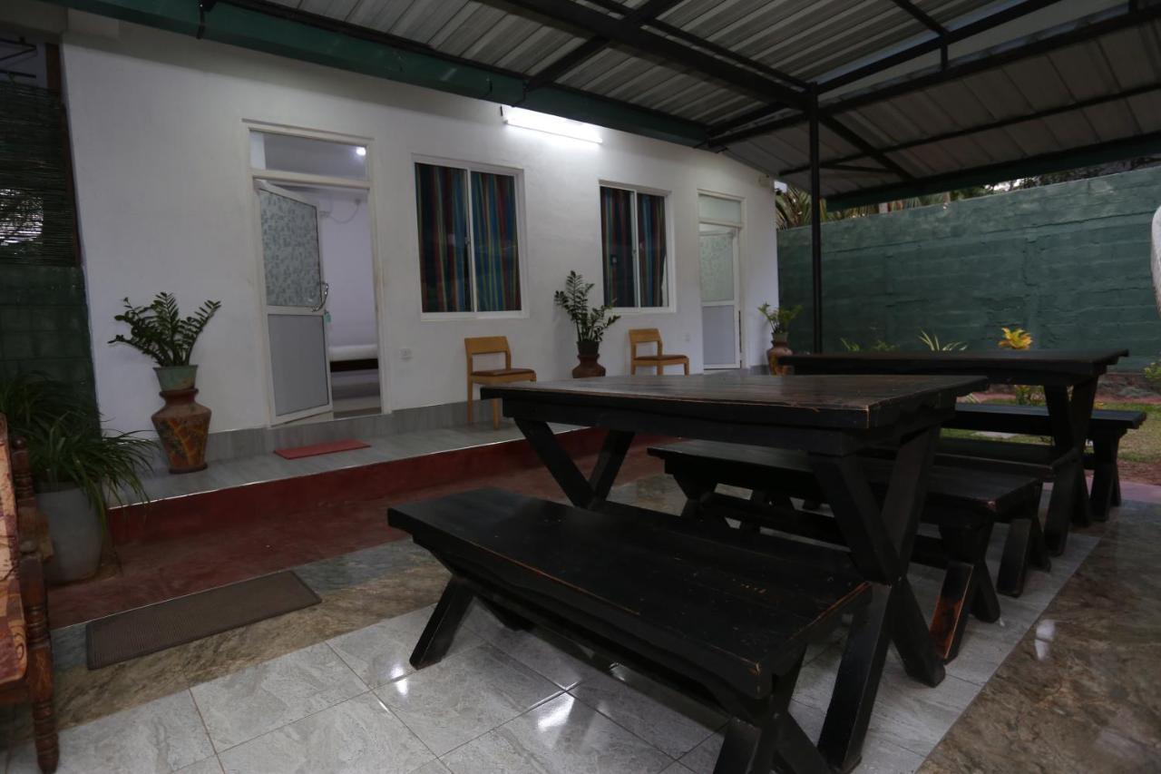 Ferienwohnung Araliya White House Negombo Exterior foto